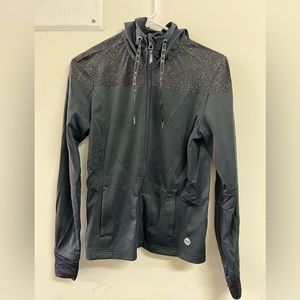 Brand new never worn Roxy workout sweatshirt. Size small. Material is stretchy..